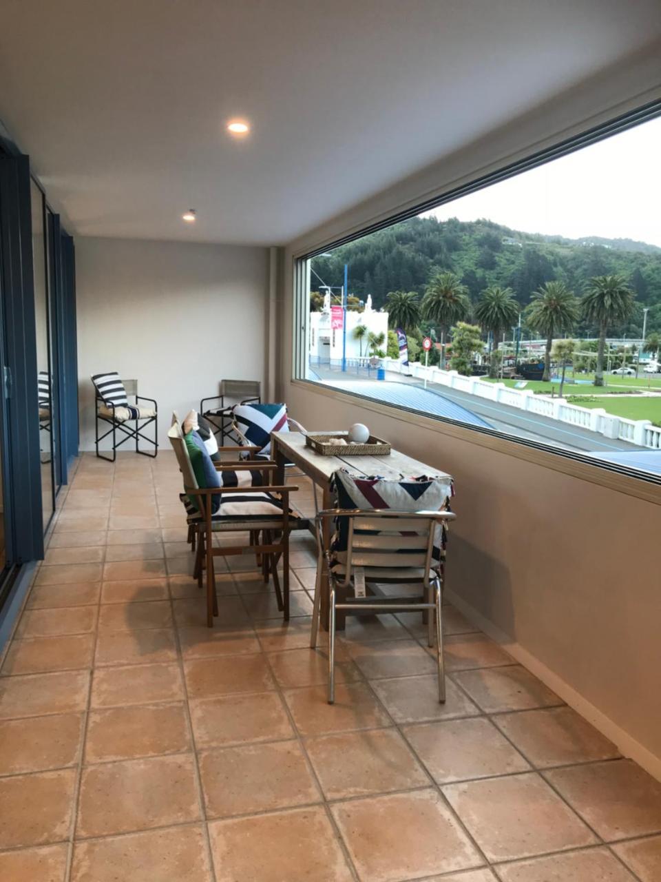 Perano On The Quay Picton Exterior foto